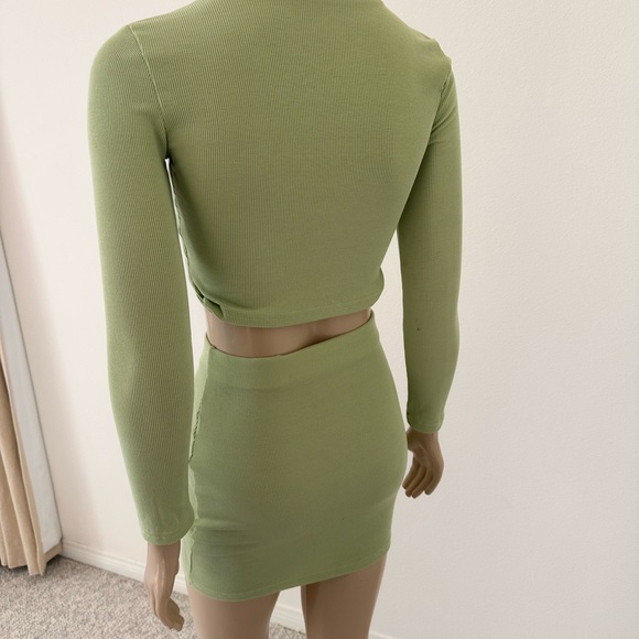 Top Skirt set used size S - Picture 3 of 4